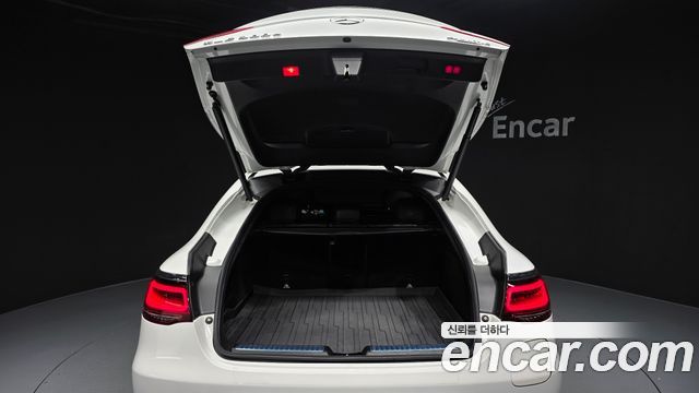 Mercedes-Benz GLC-Class GLC300e 4MATIC Coupe