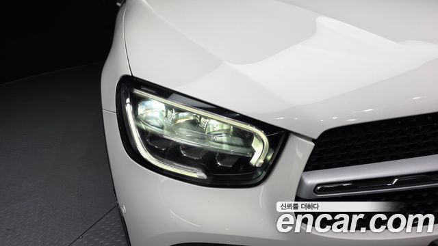 Mercedes-Benz GLC-Class GLC300e 4MATIC Coupe