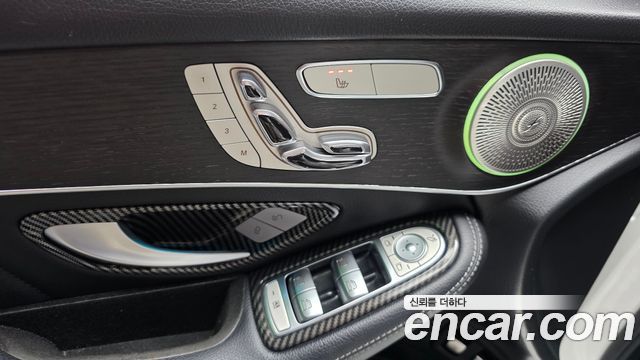 Mercedes-Benz GLC-Class GLC300e 4MATIC Coupe