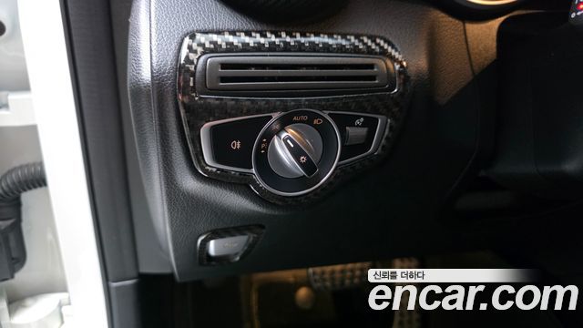Mercedes-Benz GLC-Class GLC300e 4MATIC Coupe