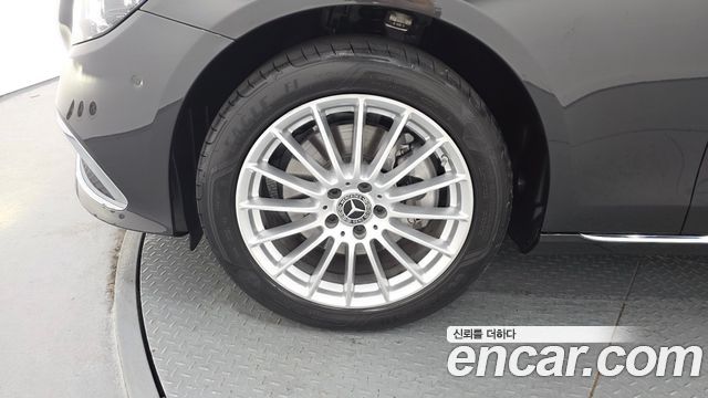 Mercedes-Benz E-Class E220d 4MATIC Exclusive