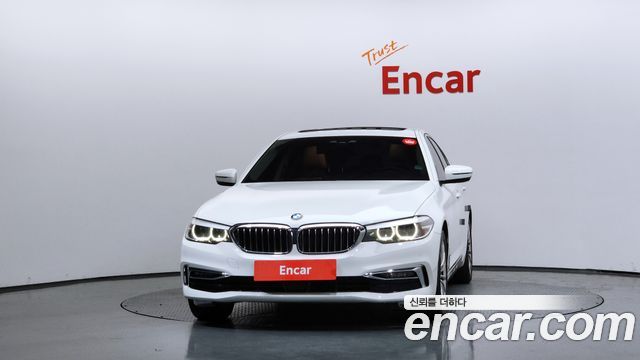 BMW 5-Series 520i Luxury