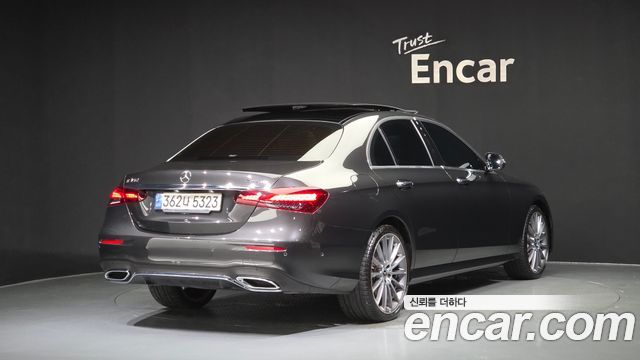 Mercedes-Benz E-Class E350 4MATIC AMG Line