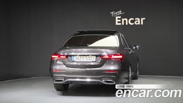 Mercedes-Benz E-Class E350 4MATIC AMG Line