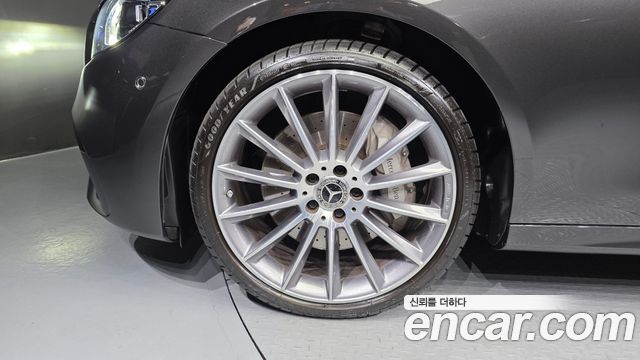 Mercedes-Benz E-Class E350 4MATIC AMG Line