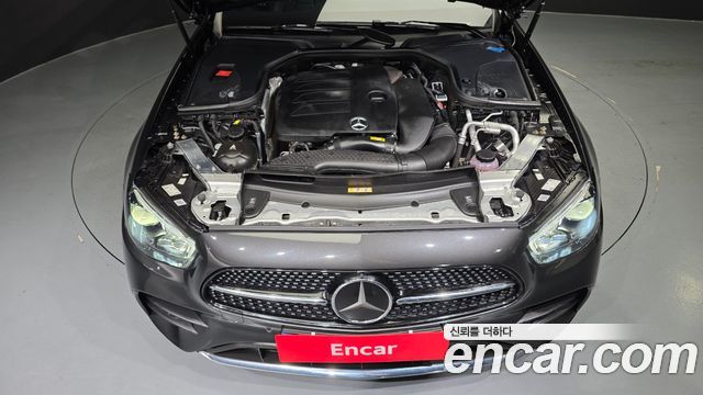 Mercedes-Benz E-Class E350 4MATIC AMG Line