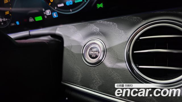 Mercedes-Benz E-Class E350 4MATIC AMG Line