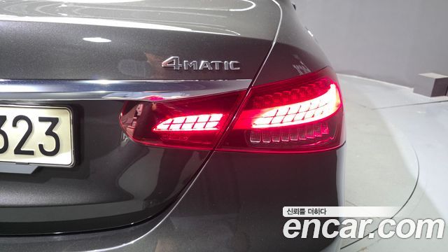 Mercedes-Benz E-Class E350 4MATIC AMG Line
