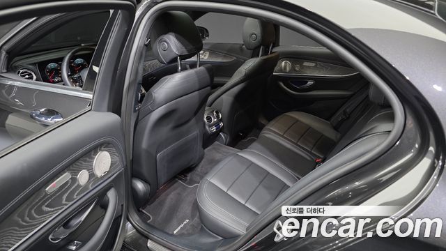 Mercedes-Benz E-Class E350 4MATIC AMG Line