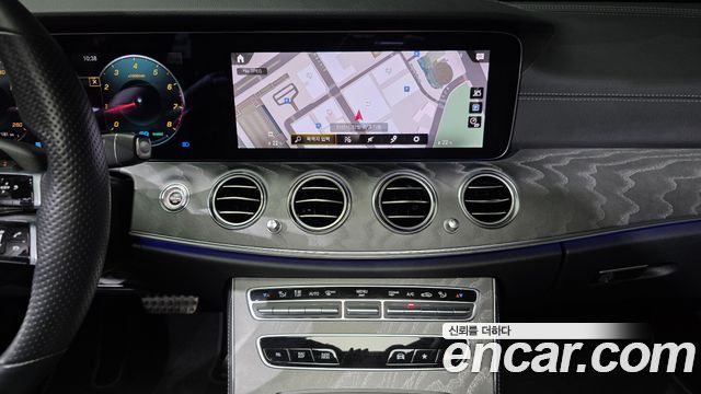 Mercedes-Benz E-Class E350 4MATIC AMG Line