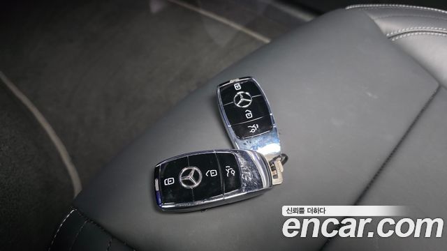 Mercedes-Benz E-Class E350 4MATIC AMG Line