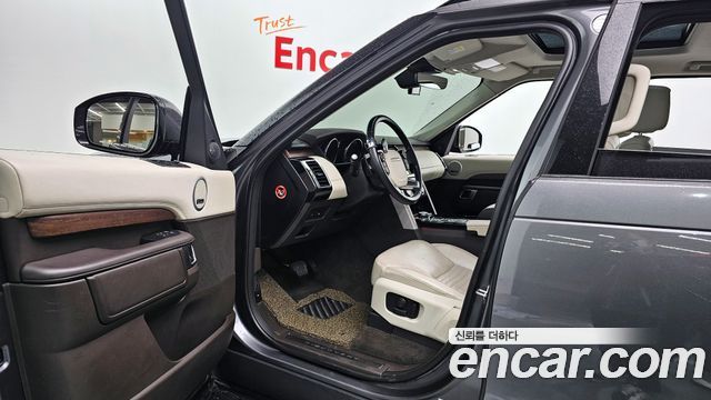 Land Rover Discovery 3.0 TD6 HSE Luxury