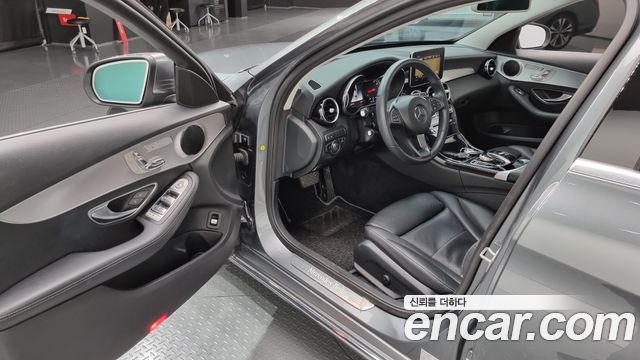 Mercedes-Benz C-Class C200 Avantgarde