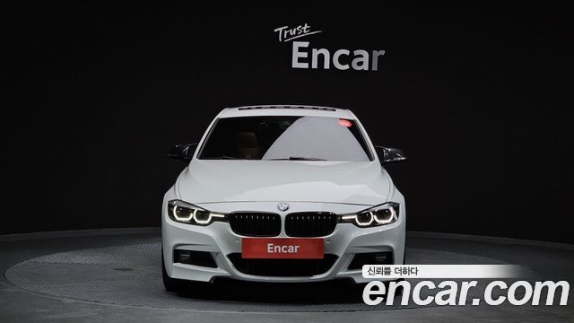 BMW 3-Series 330i M Sport Shadow