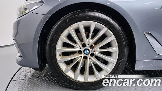BMW 5-Series 520d Luxury Special Edition