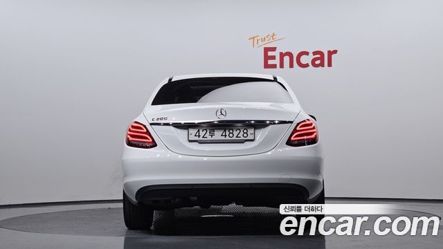 Mercedes-Benz C-Class C200
