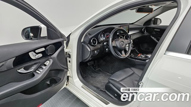 Mercedes-Benz C-Class C200