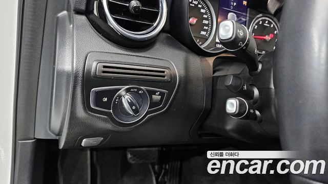 Mercedes-Benz C-Class C200