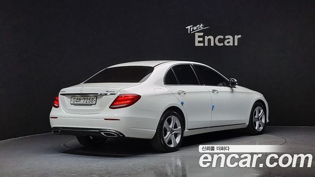 Mercedes-Benz E-Class E220d 4MATIC Avantgarde