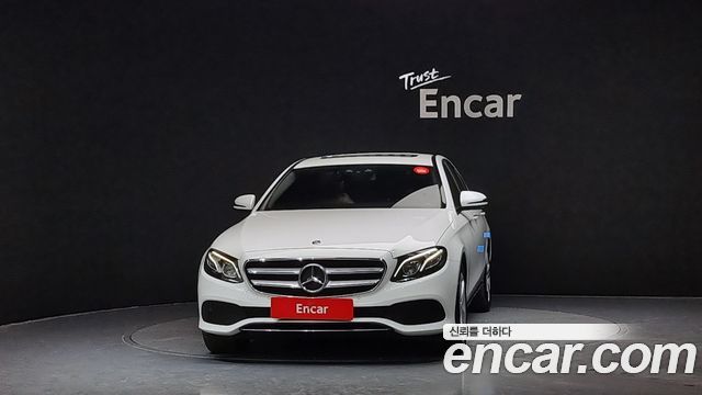 Mercedes-Benz E-Class E220d 4MATIC Avantgarde