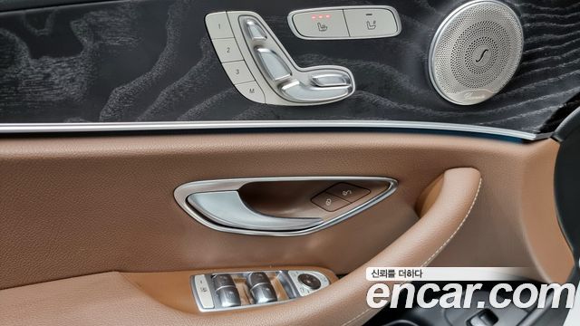 Mercedes-Benz E-Class E220d 4MATIC Avantgarde