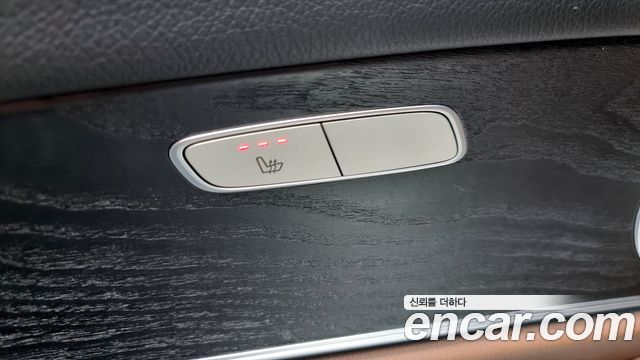 Mercedes-Benz E-Class E220d 4MATIC Avantgarde