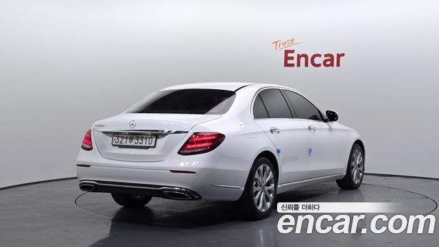 Mercedes-Benz E-Class E220d Exclusive