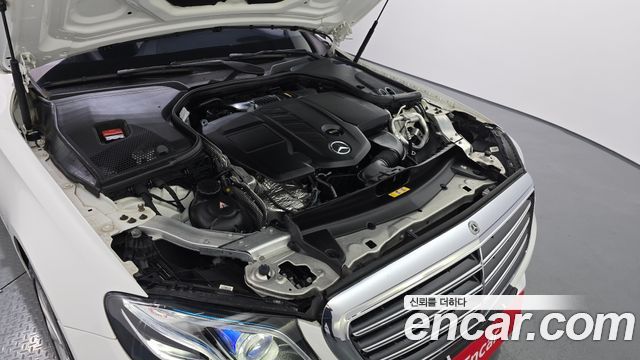 Mercedes-Benz E-Class E220d Exclusive
