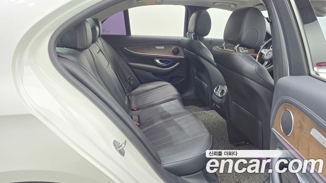 Mercedes-Benz E-Class E220d Exclusive