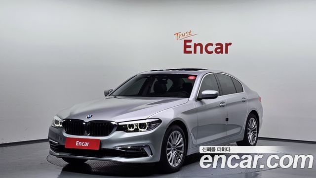 BMW 5-Series 520i Luxury