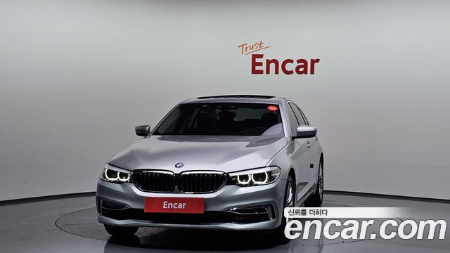 BMW 5-Series 520i Luxury
