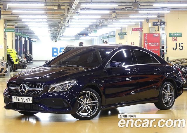 Mercedes-Benz CLA-Class CLA220 AMG Line