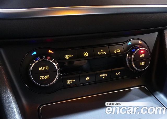 Mercedes-Benz CLA-Class CLA220 AMG Line