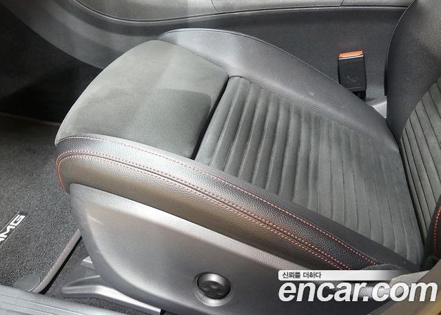 Mercedes-Benz CLA-Class CLA220 AMG Line