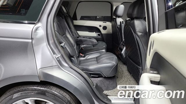 Land Rover Range Rover Sport 3.0 SDV6 HSE Dynamic