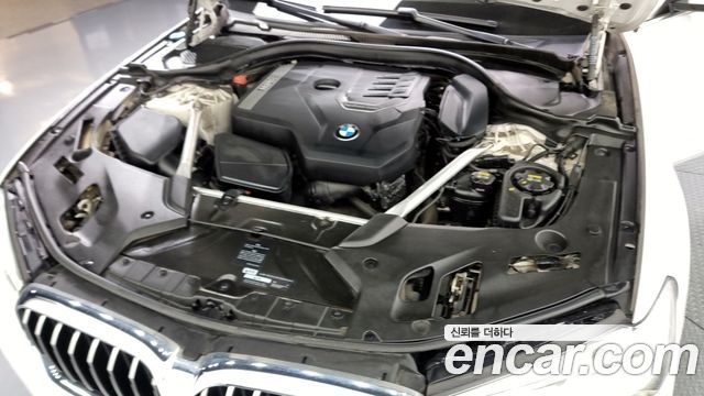BMW 5-Series 530i xDrive Luxury
