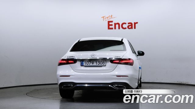 Mercedes-Benz E-Class E220d 4MATIC AMG Line