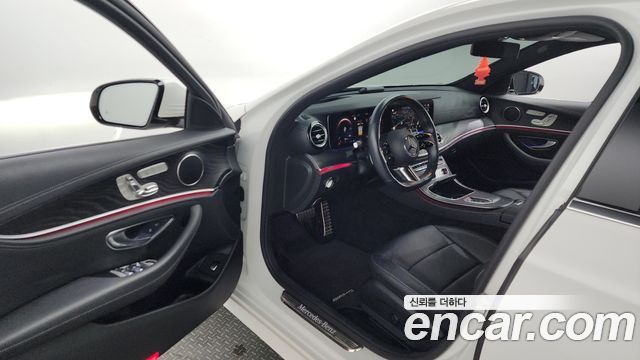 Mercedes-Benz E-Class E220d 4MATIC AMG Line