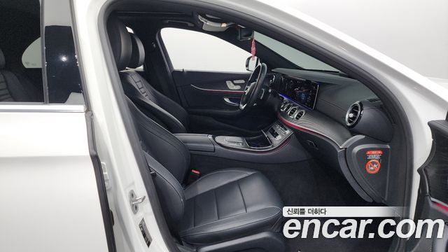 Mercedes-Benz E-Class E220d 4MATIC AMG Line