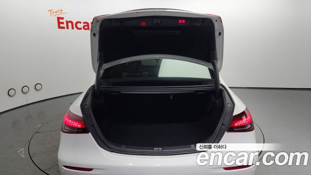 Mercedes-Benz E-Class E220d 4MATIC AMG Line