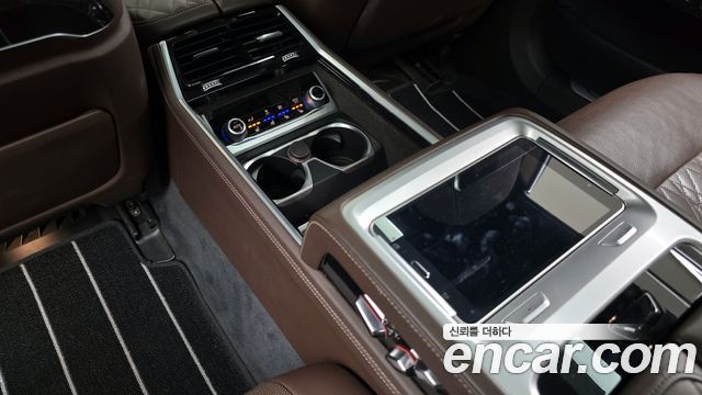 BMW 7-Series 750Li xDrive Design Pure Excellence Prestige