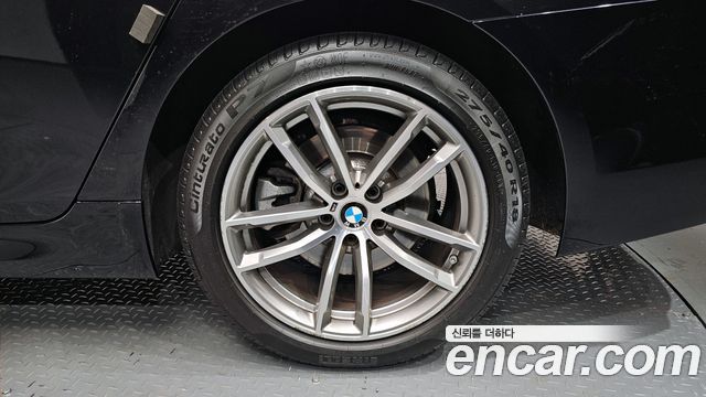 BMW 5-Series 520d xDrive M Sport Package