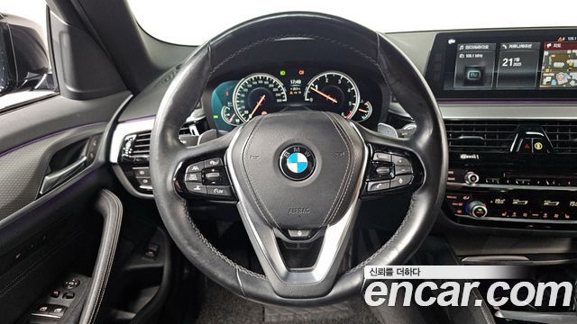 BMW 5-Series 520d xDrive M Sport Package
