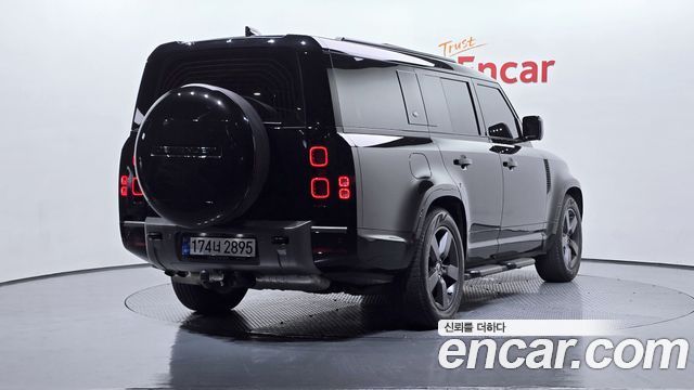 Land Rover Defender 130 D300 X-Dynamic HSE