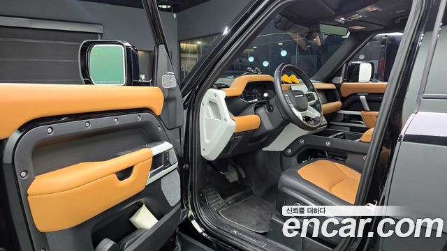 Land Rover Defender 130 D300 X-Dynamic HSE