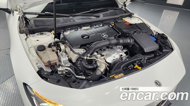 Mercedes-Benz CLA-Class CLA250 4MATIC