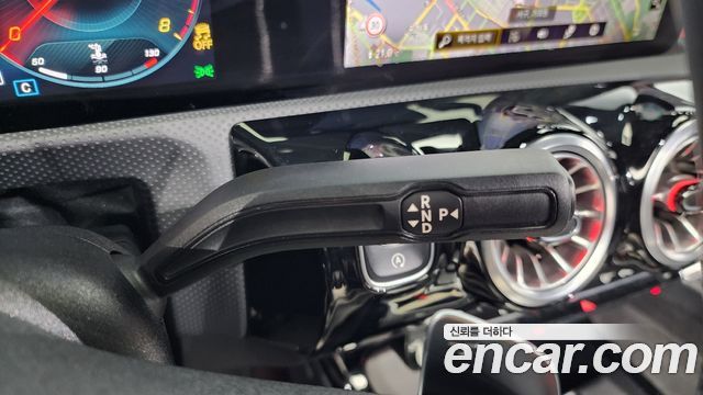 Mercedes-Benz CLA-Class CLA250 4MATIC