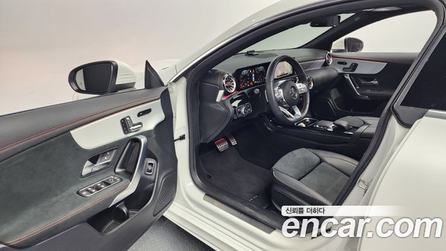 Mercedes-Benz CLA-Class CLA250 4MATIC