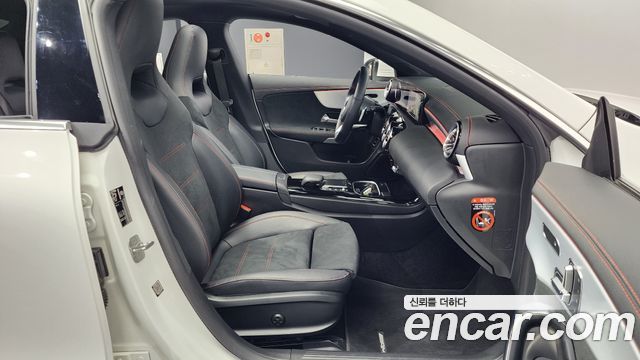 Mercedes-Benz CLA-Class CLA250 4MATIC