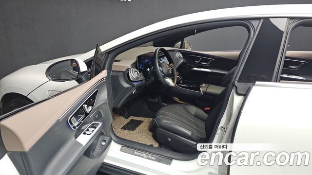Mercedes-Benz EQE EQE300